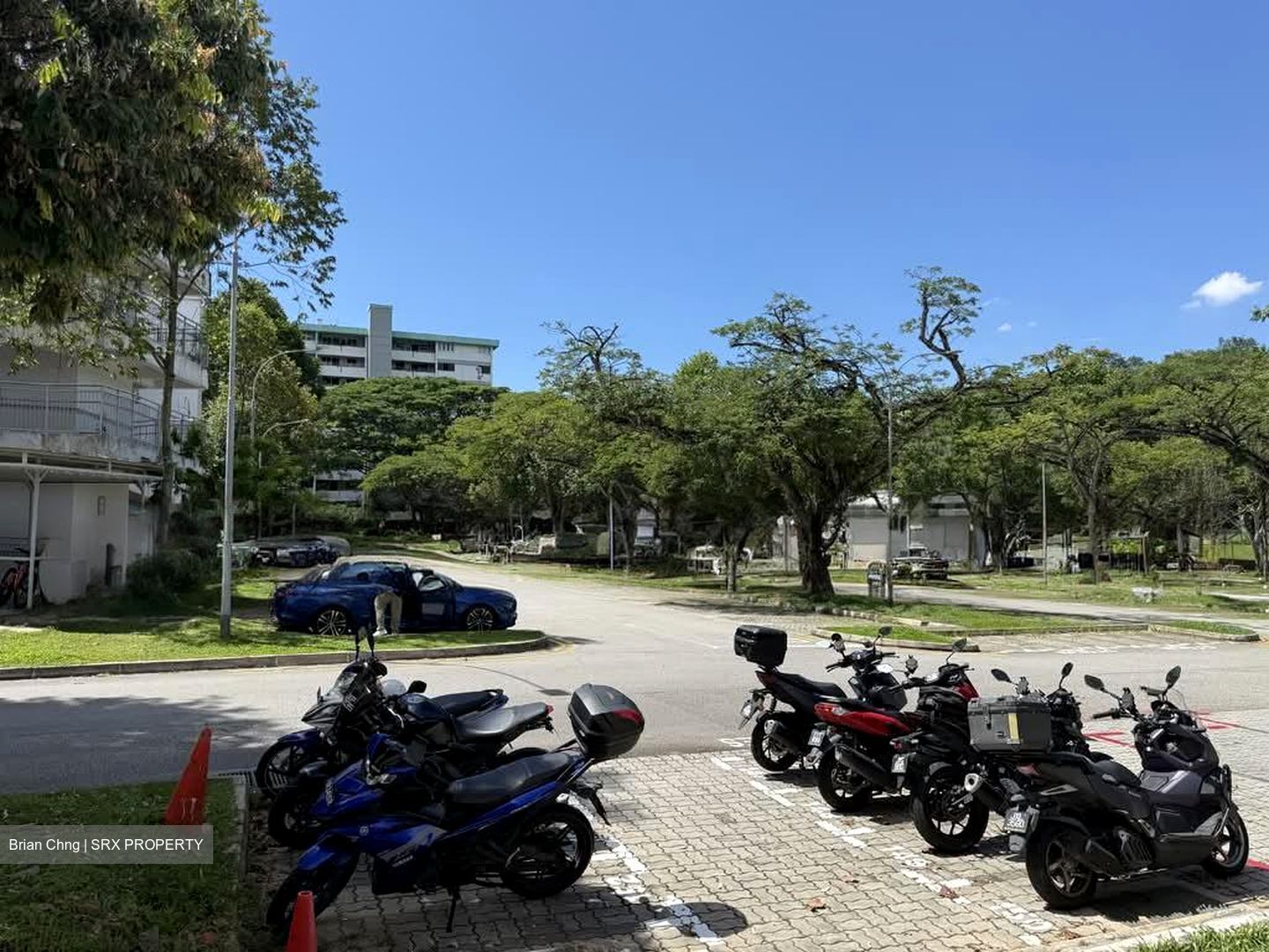 Ang Mo Kio West Area Office (D20), Shop House #562090041